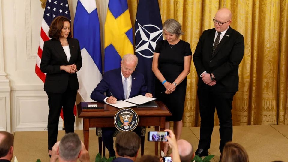 Este martes 9 de agosto Biden firmó el documento que ratifica que el Congreso de los Estados Unidos se encuentra a favor de la unión de Suecia y Finlandia con la OTAN