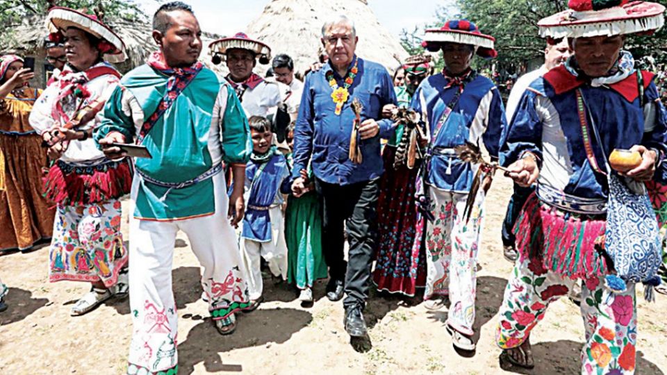 El presidente en el Centro Ceremonial Kwauriyapa, en Mezquitic, Jalisco