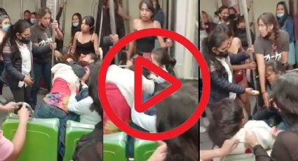 Mujeres protagonizan intensa pelea en vagón rosa del metro | IMÁGENES FUERTES