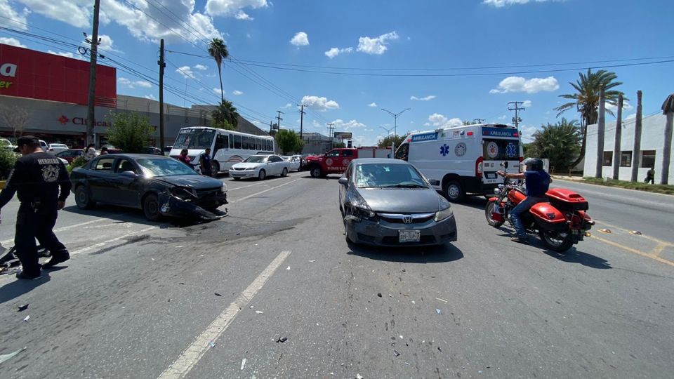 Esta tarde se registró un accidente sobre la avenida Reforma, frente a un reconocido supermercado