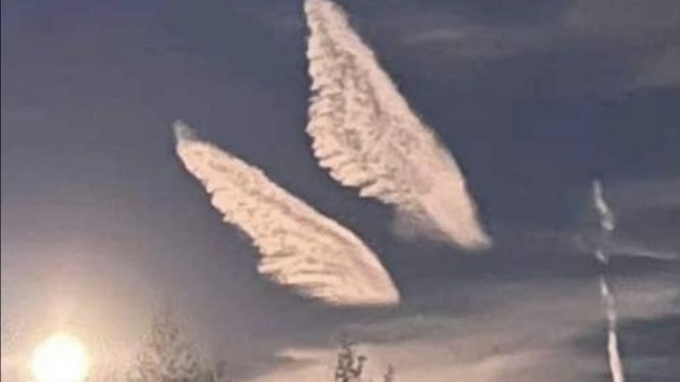 La formación de unas nubes con la figura de unas alas de ángel fueron captadas en el cielo de Rusia