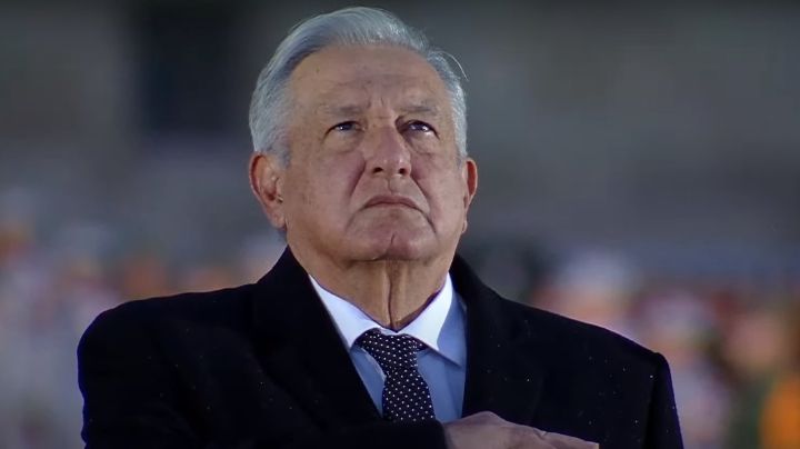 AMLO realiza ceremonia póstuma de víctimas en los sismos de 1985 y 2017
