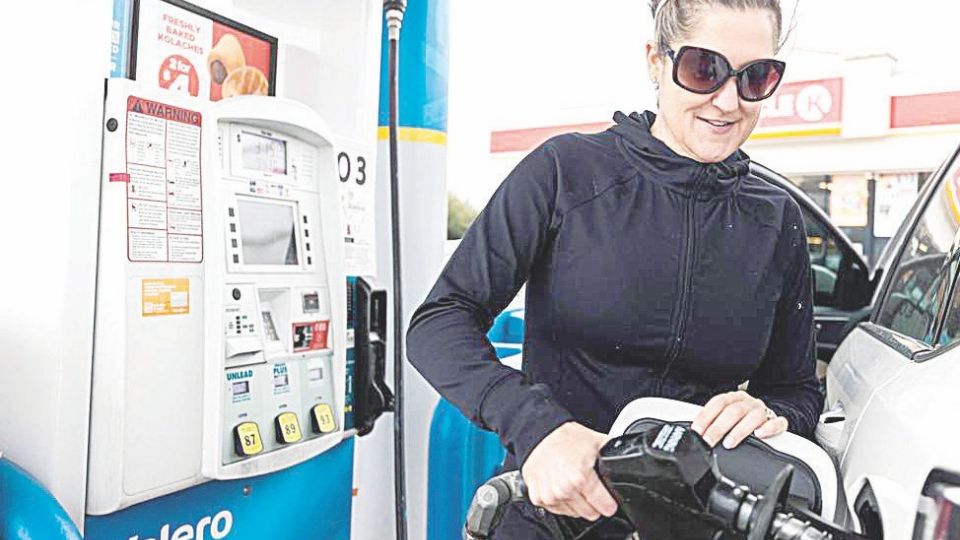 El precio de la gasolina en Laredo se mantuvo por debajo de los tres dólares el galón.