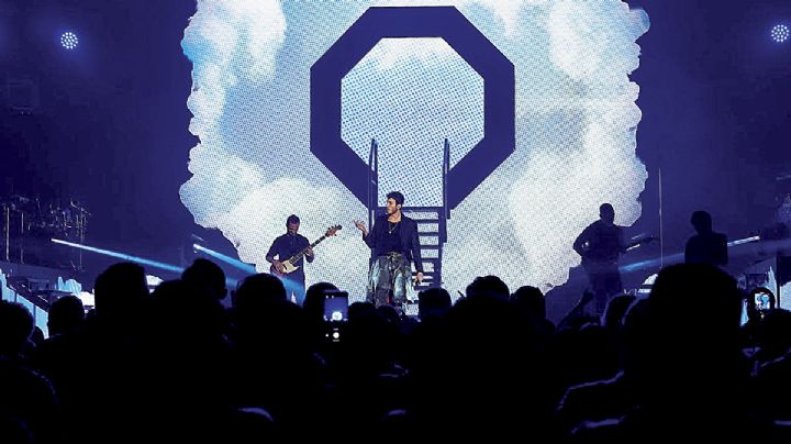 VIDEO | Sebastián Yatra canta con fan de Laredo y enamora al público fronterizo