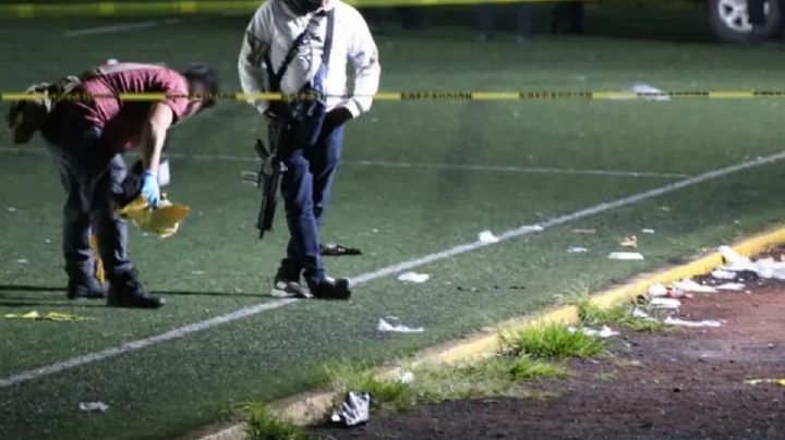 Matan en campo de futbol a exalcalde y tres personas más