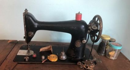 Familia neolaredense atesora máquina de coser Singer desde la Revolución Mexicana