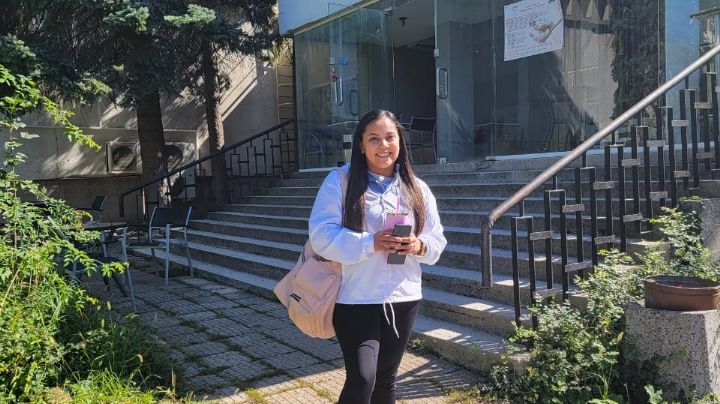 Asisten neolaredenses a capacitación de Gimnasia Rítmica en Bulgaria