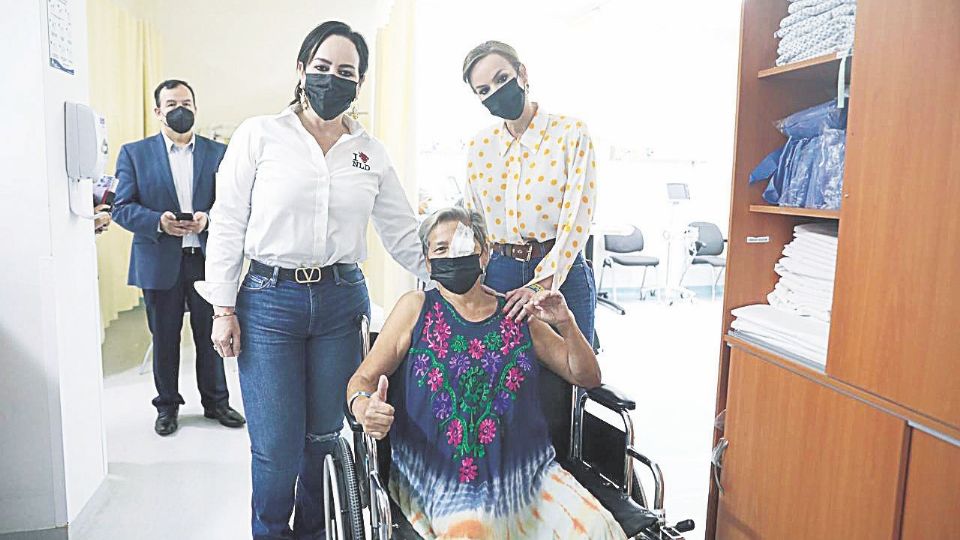 Benefician a personas de escasos recursos con operaciones de los ojos.