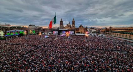 Agradece AMLO asistencia de Grupo Firme en el Zócalo