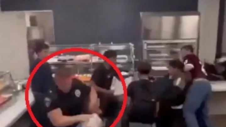 ¡Casi lo mata! Policía azota a alumno latino en pelea en Texas | VIDEO