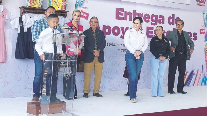 Amplían el número de becas municipales; serán 18 mil beneficiados
