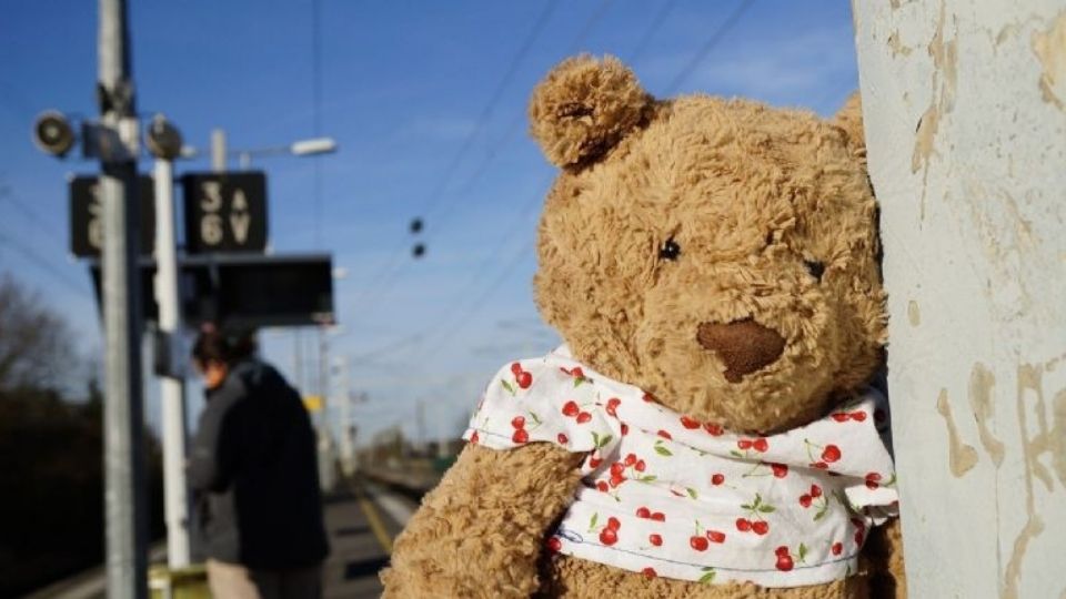 Un niño de 2 años es arrollado por el tren; debido a las lesiones el menor muere