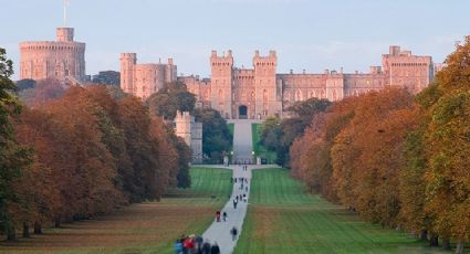 Personas se dan cita en la reapertura del castillo de Windsor, última morada de Isabel II