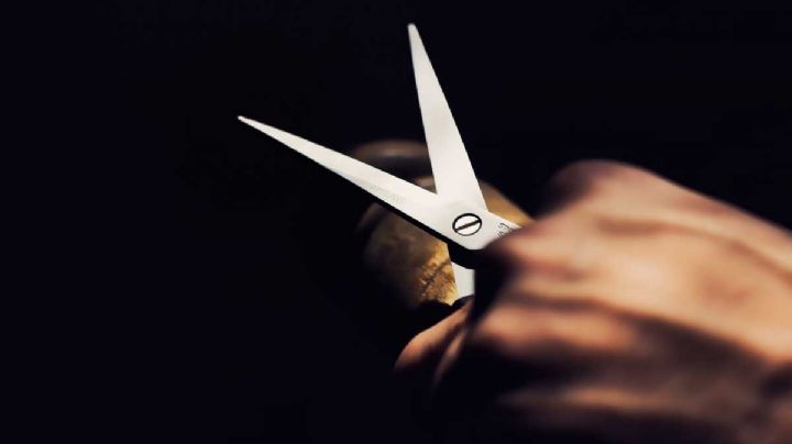 Entierran tijeras en el cuello a esposa de un pastor para robar diezmos