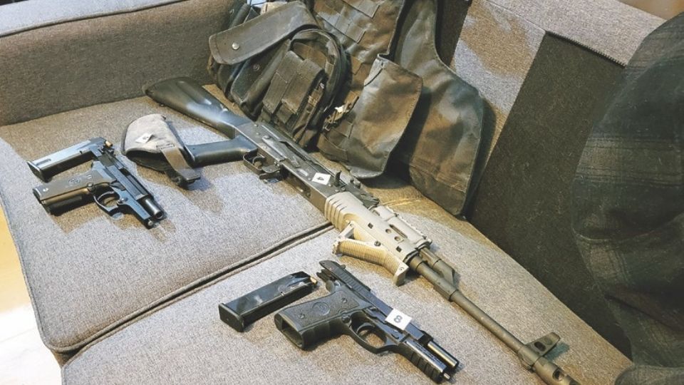 La Policía confiscó armas que serían traficadas hacia México