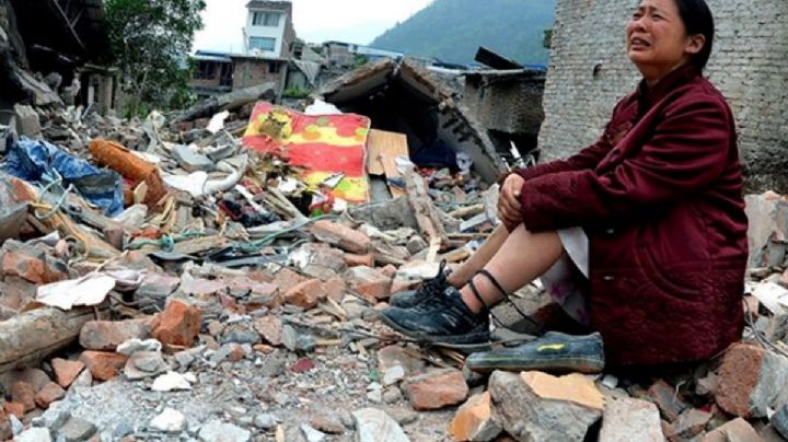 Buscan sobrevivientes en China tras sismo; van 66 muertos y 250 heridos