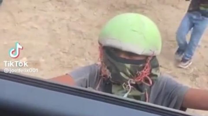 Niños recrean un retén con armas de juguete y se vuelven virales | VIDEO