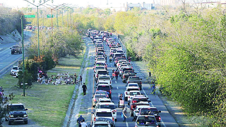 Paisanos confían en cruzar por Nuevo Laredo en su regreso a EU