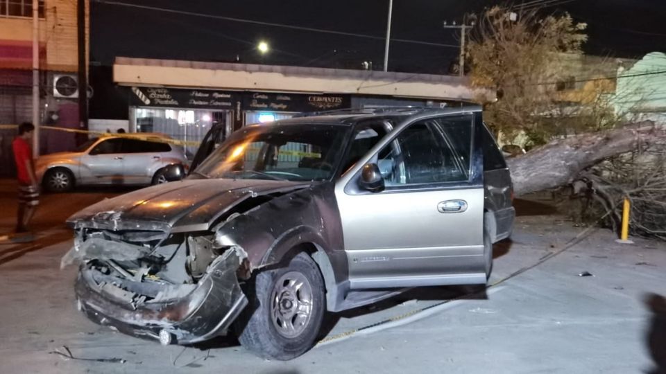 Una joven resultó lesionada tras registrarse el choque.