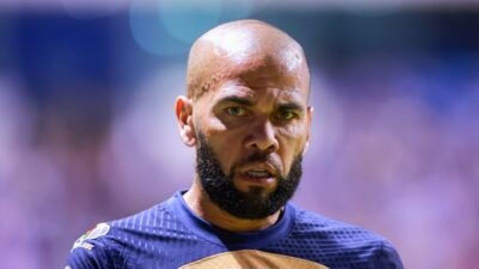 El jugador brasileño Dani Alves dejó de pertenecer a los Pumas de la UNAM