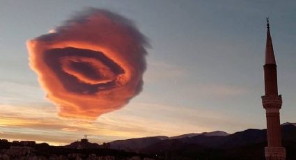 Así fue la nube 'OVNI' que apareció en el cielo de Turquía | VIDEO