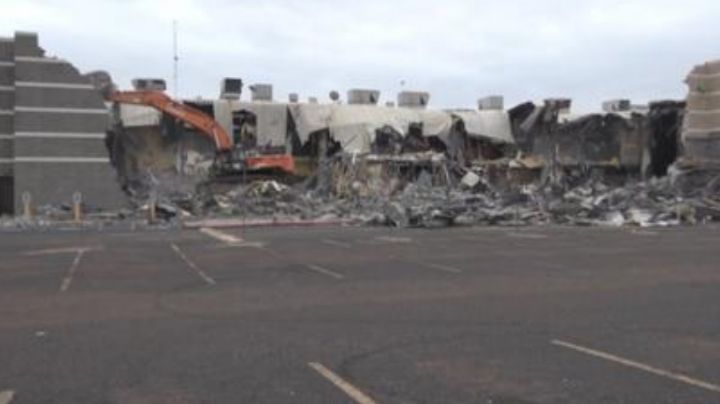 Cine Movies 12 proyectó su última función; se derrumba el recuerdo en Laredo, Texas