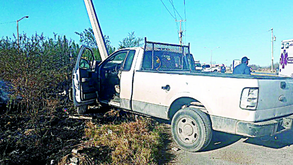 El exceso de velocidad también es una de las causas de los accidentes que dañan los postes.