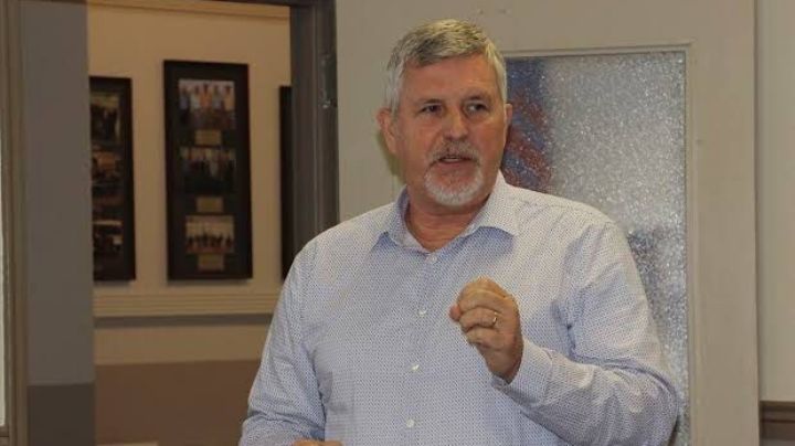 Joseph Neeb es elegido nuevo Regente Municipal de Laredo