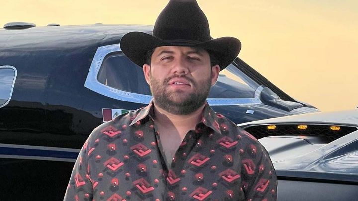 Luis R. Conriquez recibe sospechosa carta en concierto; fans recuerdan a Chalino Sánchez | VIDEO