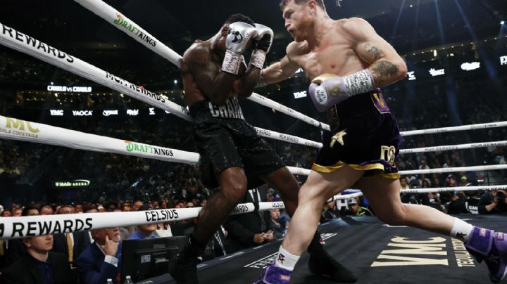 ¡'Canelo' Álvarez es campeón absoluto!; así fue su pelea con Merlo