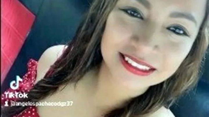 Querida maestra le pide el divorcio a su esposo; él saca un arma y le quita la vida