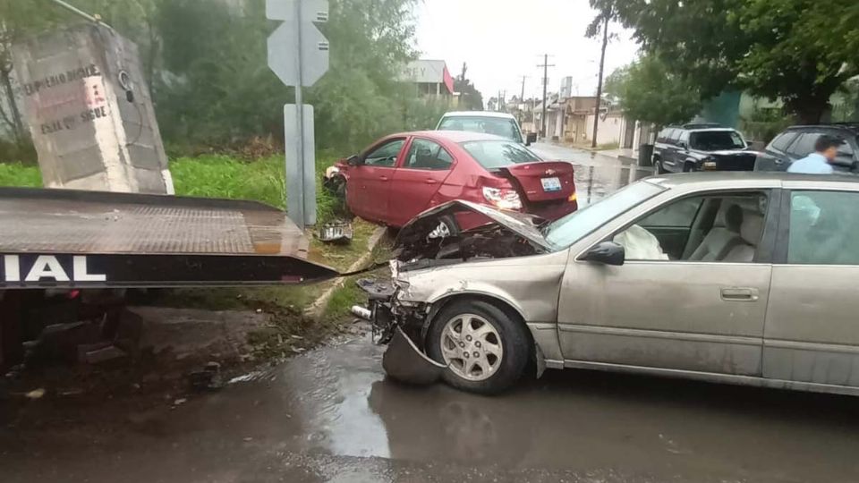 Hombre conduce en contra y ebrio y choca a mujer en Nuevo Laredo