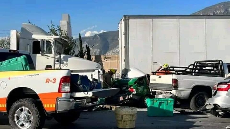 Se registró una carambola en la carretera Monterrey-Saltillo