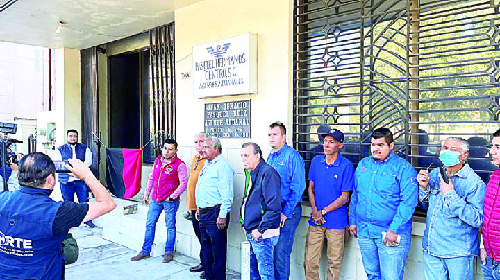 Votan en Caterpillar; deciden seguir huelga