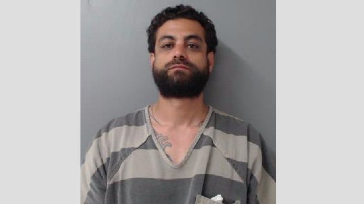 Buscan a sujeto por agredir y entrar a propiedad privada en Laredo