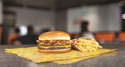 Whataburger trae de vuelta esperada hamburguesa y causa revuelo en redes