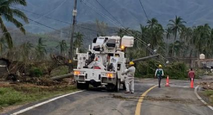 CFE reporta restablecimiento de electricidad en Acapulco del 75% tras paso de huracán Otis