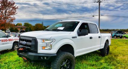 Ofrecen recompensa por tipo que robó una Ford F-150 en Laredo, Texas