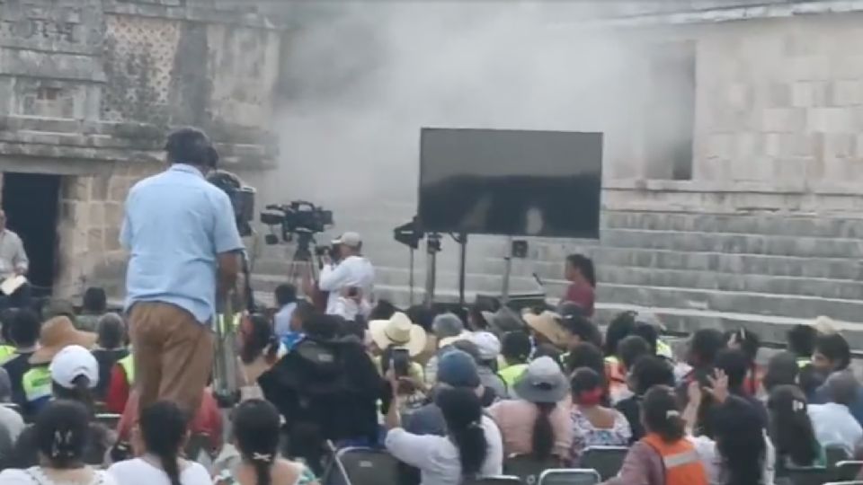 Un cortocircuito causó que el evento de AMLO en Uxmal se demorara