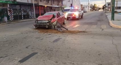 Borracho protagoniza fuerte choque con su auto en avenida Guerrero