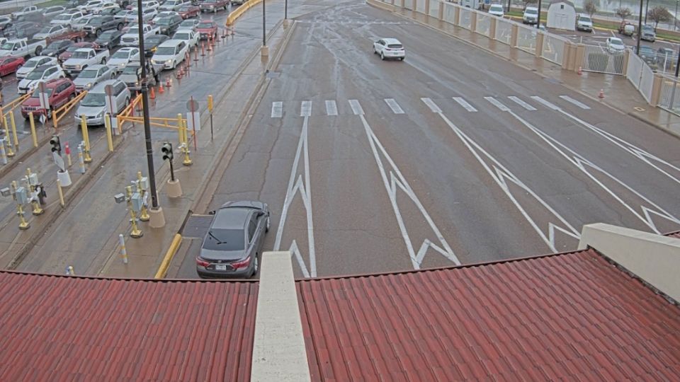 Así se encuentran los puente sinternacionales de nuevo Laredo-Laredo, Texas en este momento.