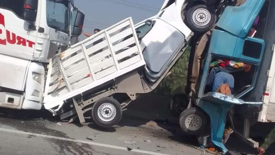 Así quedaron las dos camionetas.