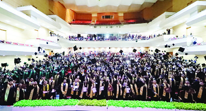 Se gradúan mil 20 jóvenes de Universidad Tecnológica de Nuevo Laredo