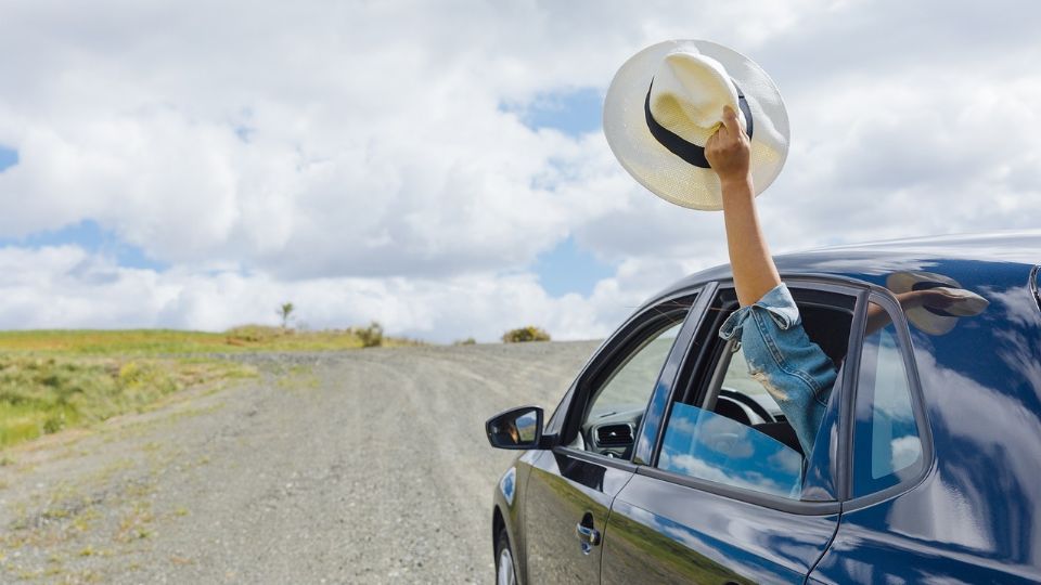 Conoce cómo viajar a México con auto americano