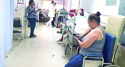 El Hospital General de Nuevo Laredo, lleno hasta los pasillos