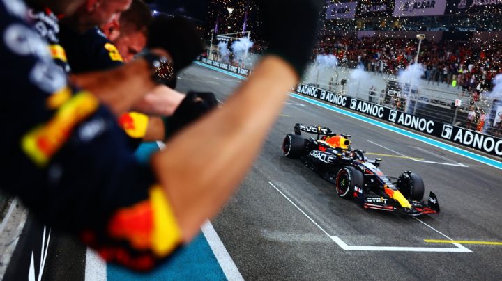 Verstappen gana GP de Abu Dhabi, ‘Checo’ fuera del podio por penalización