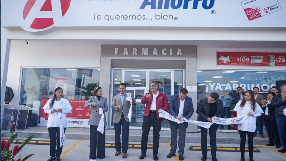 Recientemente el Gobernador Américo Villarreal inauguró la primera de 100 sucursales de una cadena farmacéutica, muestra del volumen de empleo nuevo en la entidad