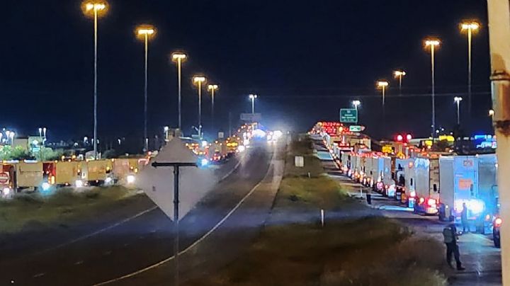 Se cae sistema del Puente 3; se forman filas interminables de camiones