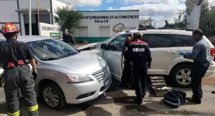 Dos mujeres lesionadas tras choque en la colonia Guerrero