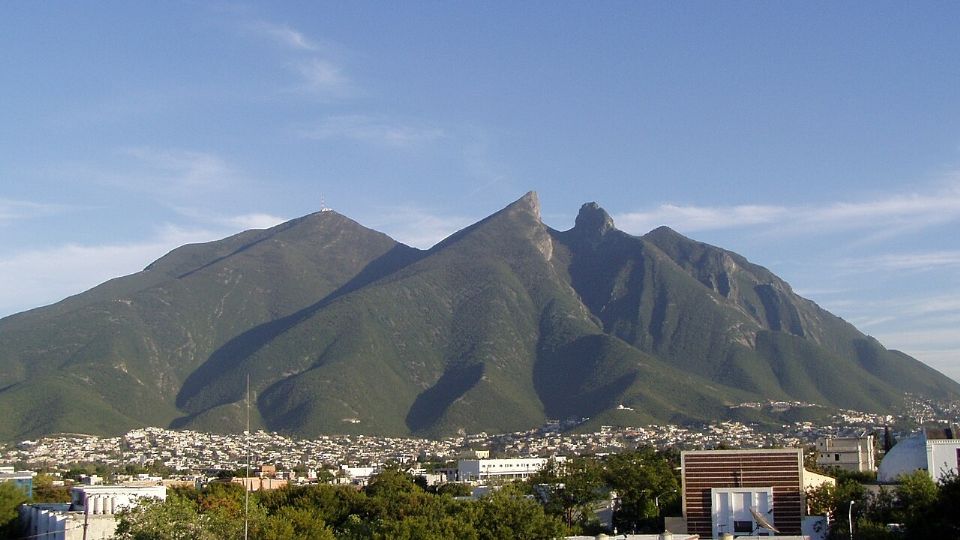 Para la Sultana del Norte se espera un descenso de temperatura y la aparición de lluvias